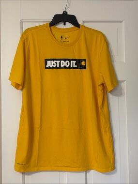 Nike Men’s Yellow 'Just Do It.' Pacers Short Sleeve Tee Dri Fit